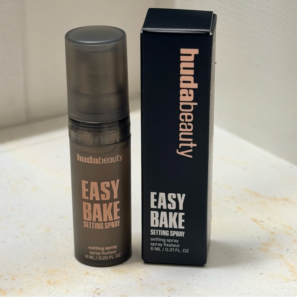 HUDA BEAUTY Easy Bake Setting Spray
